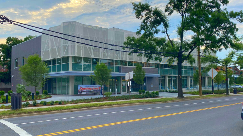 Mayor Bowser officially opens the new Lamond-Riggs/Lillian J. Huff Library