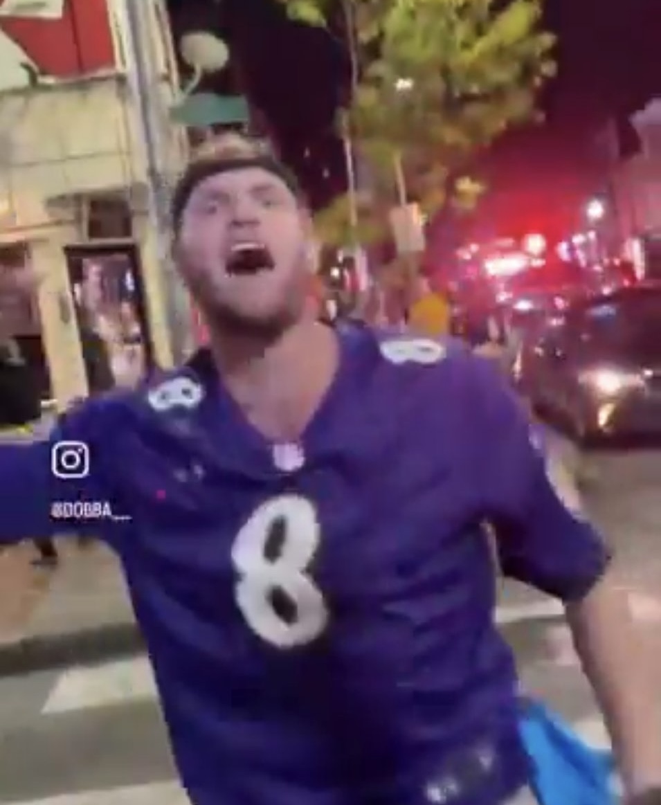 [Watch] Baltimore Ravens Fans Were Seen Roaming The Streets Looking For Commanders Fans To Fight.